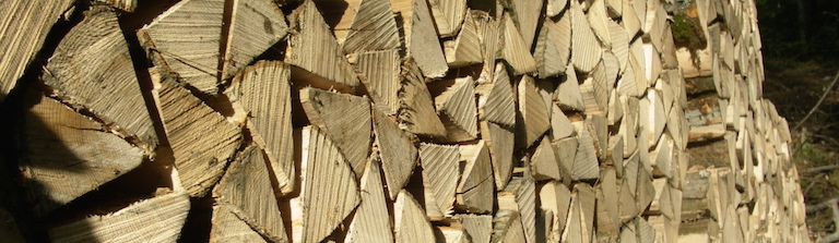 Holzbeige 054 768x200